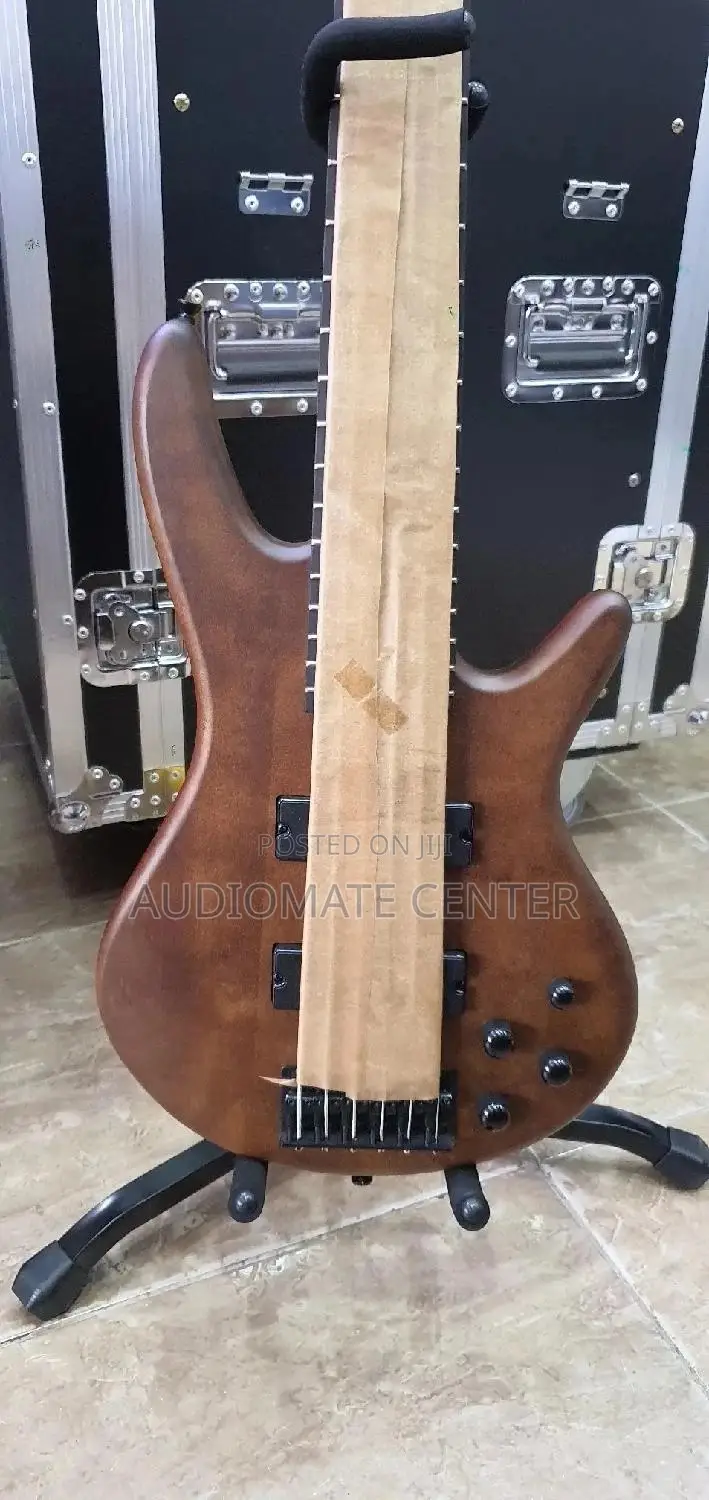 Ibanez Soundgear Gsr206b Guiter