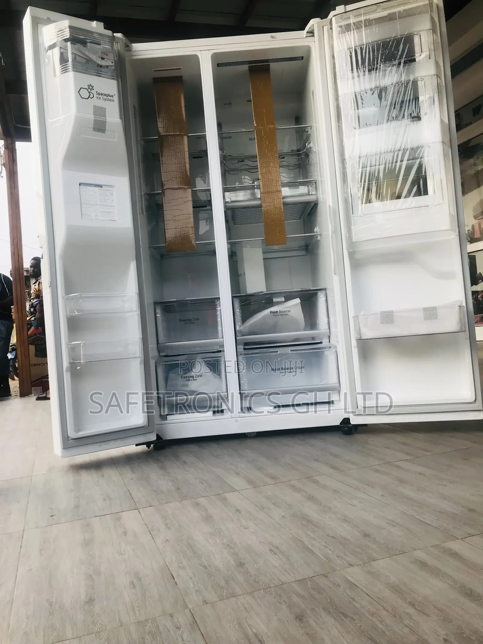 Affordable LG GC-J337CSAL 869 Litres Refrigerator