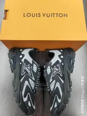 Louis Vuitton Sneaker