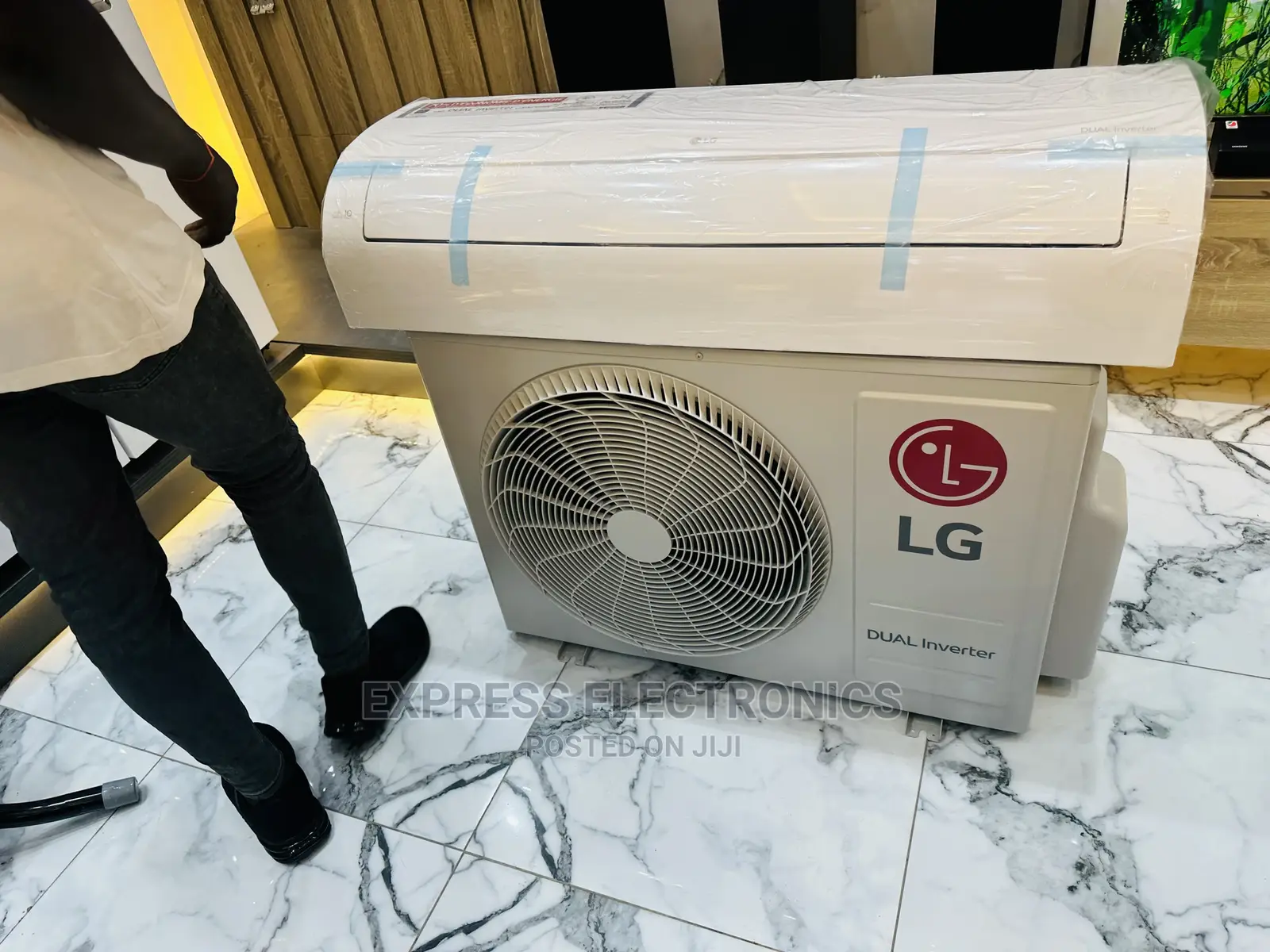 2.0hp Split Dual Inverter LG Futher and Wide Cooling