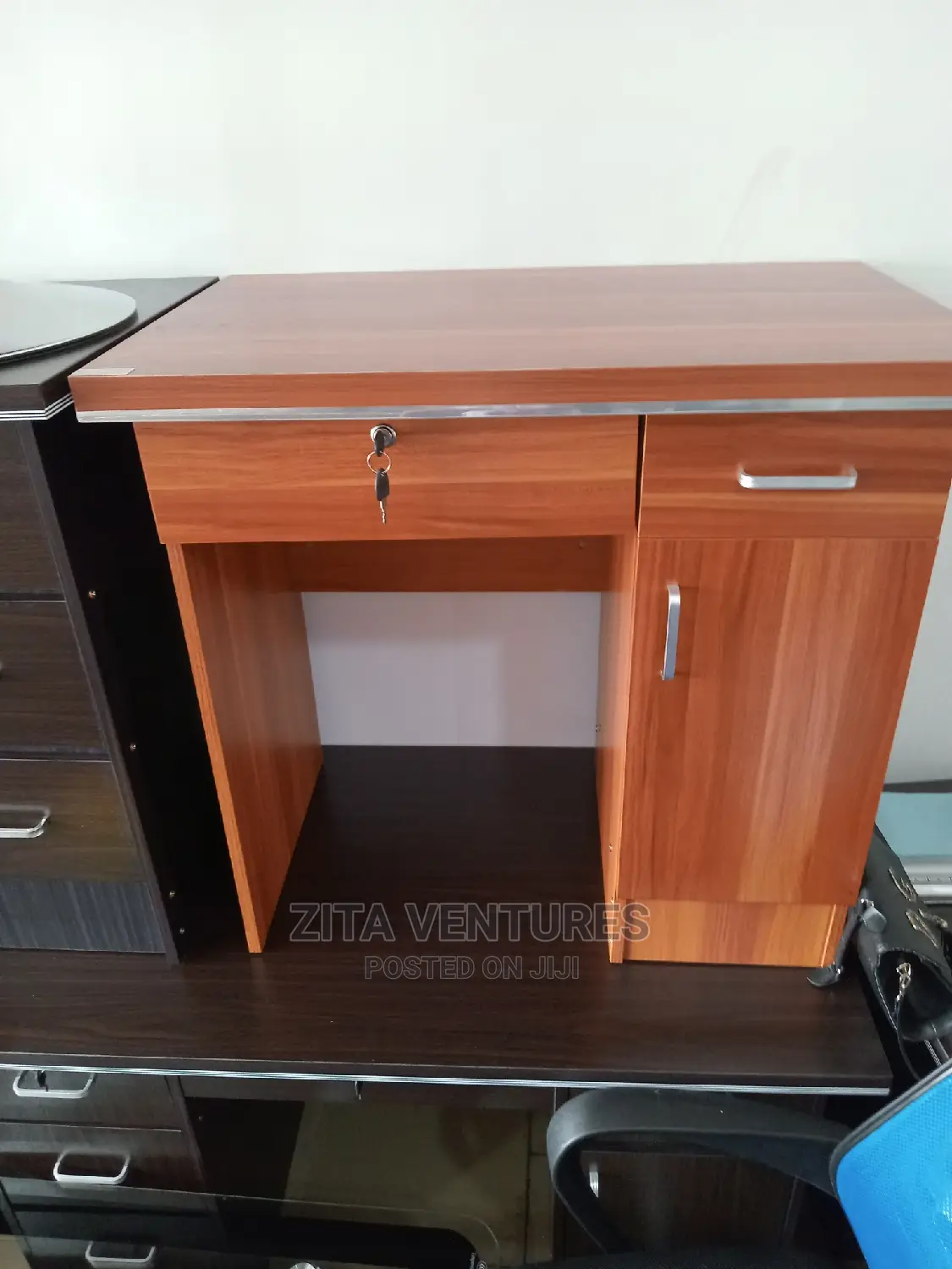 Quality Brown Coloured Office Table