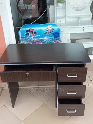 Office Table With 2 Lockers