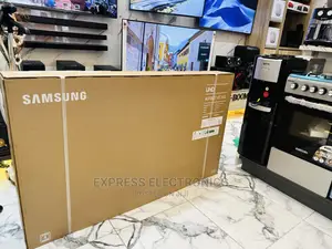 Crystal UHD Display Fast Processor Samsung 65au7000 Tv