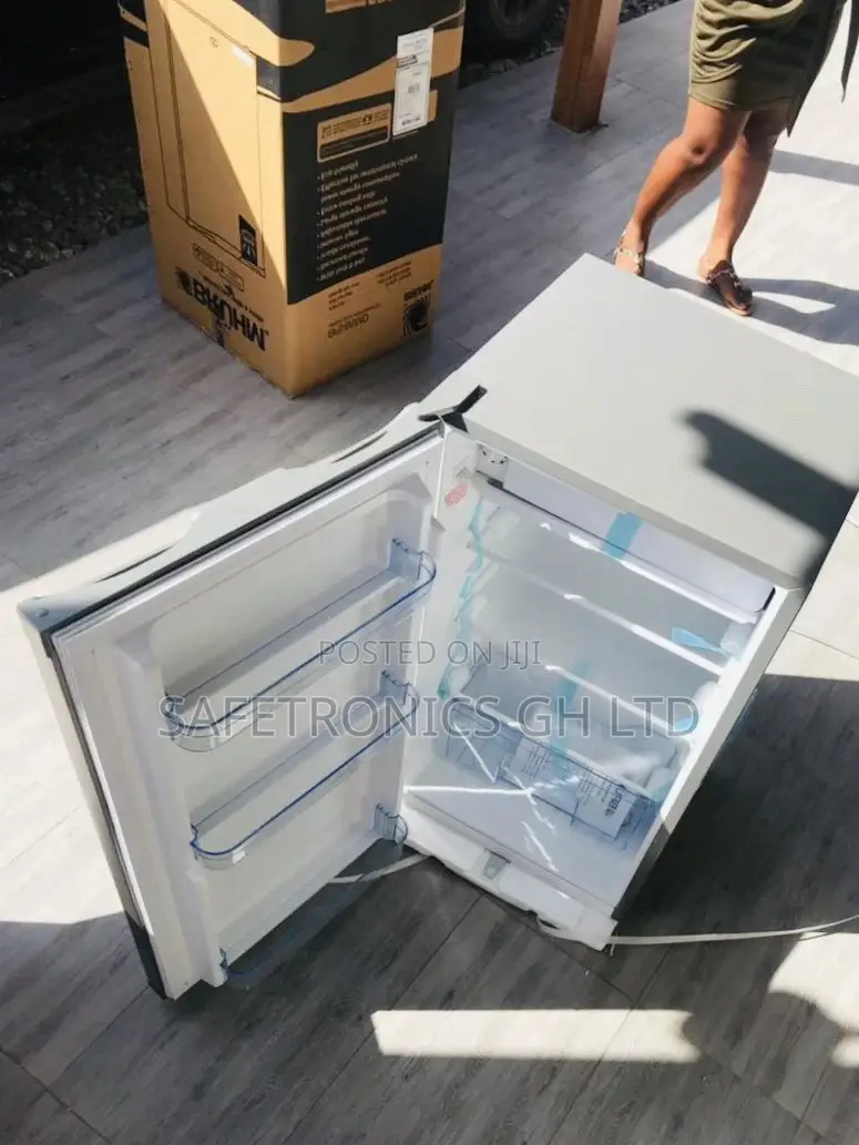 Table Top Refrigerator ZARA-11SD 80 Litres 