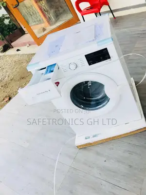 LG FH2J3QDNP0 Front Load Washingmachine 7kg 