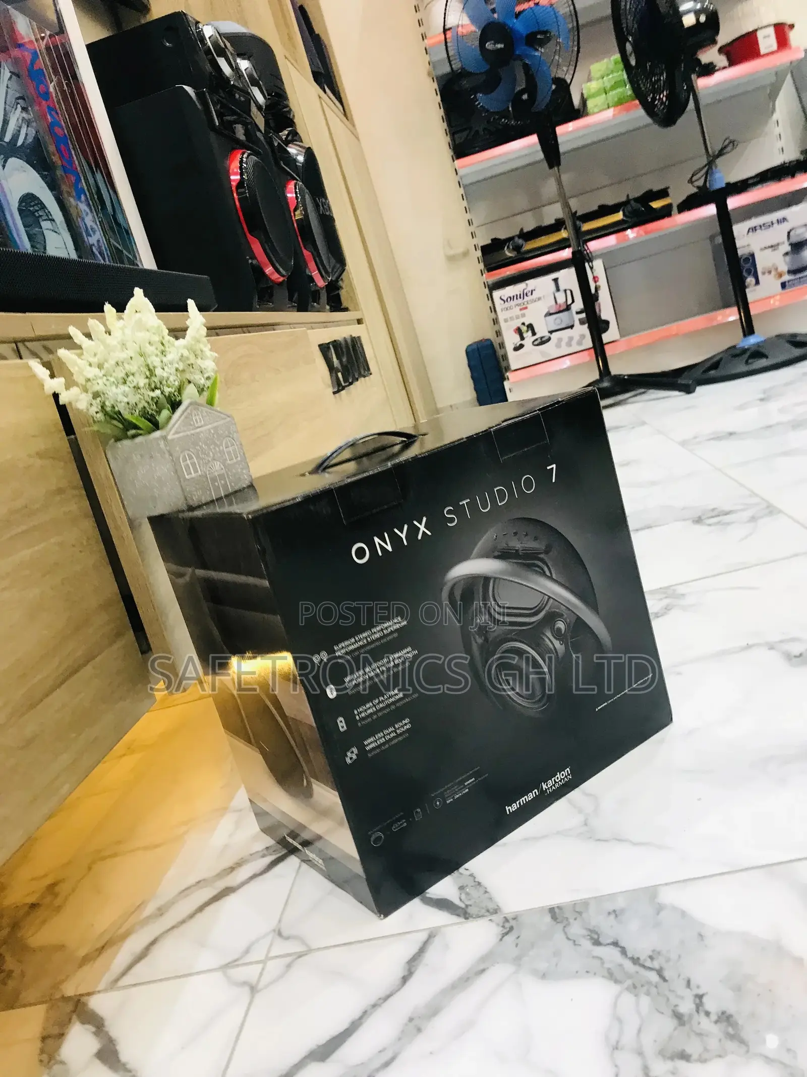 Get Your Affordable Soundbar Onyx Studio8 Harman Kardon 