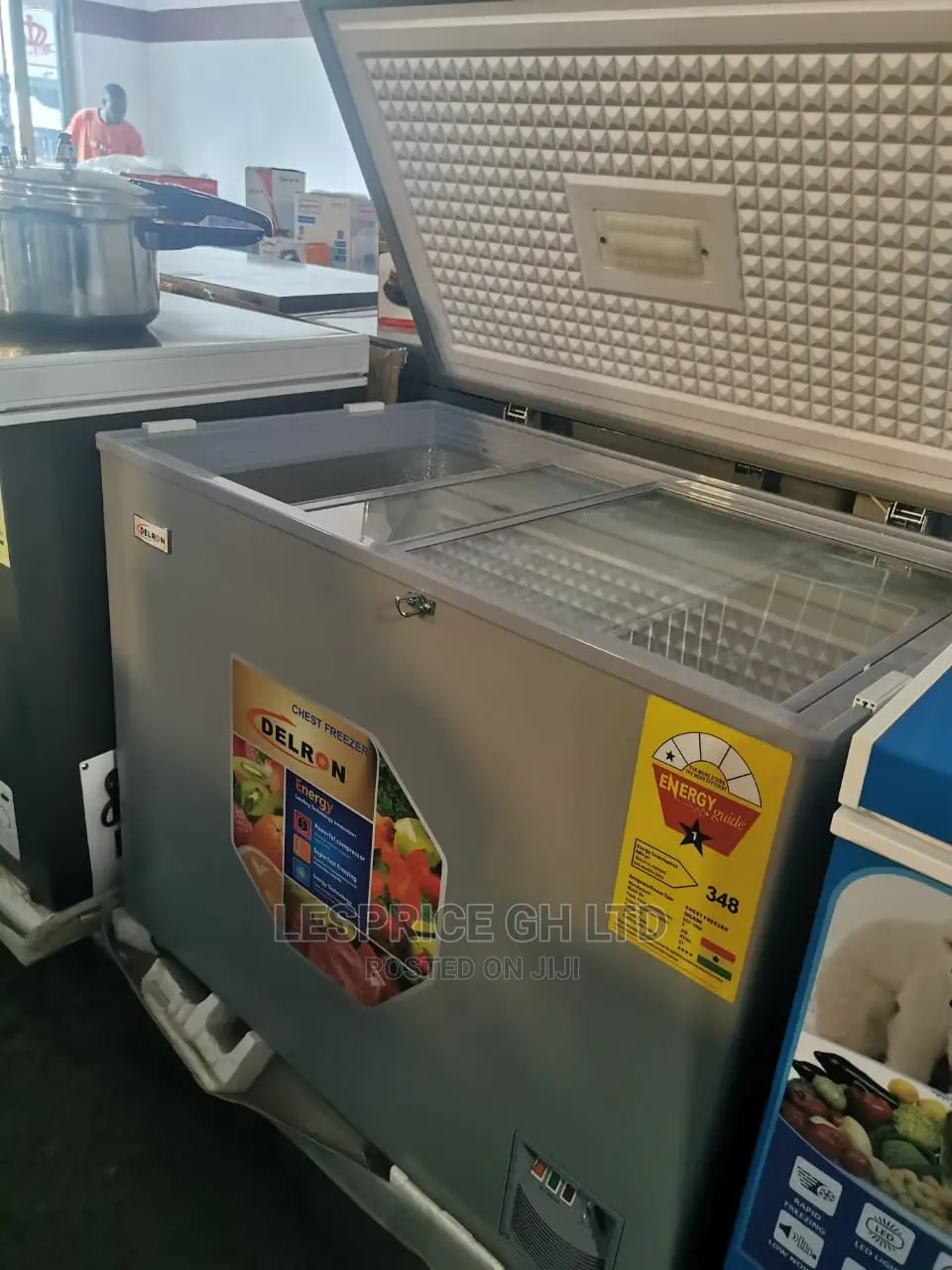Delron Chest Freezer 258L
