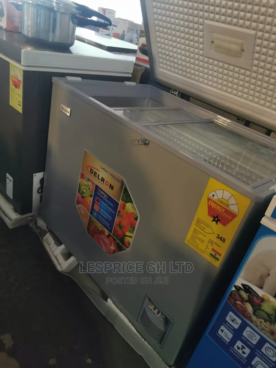 Exclusive Delron Chest Freezer 258L