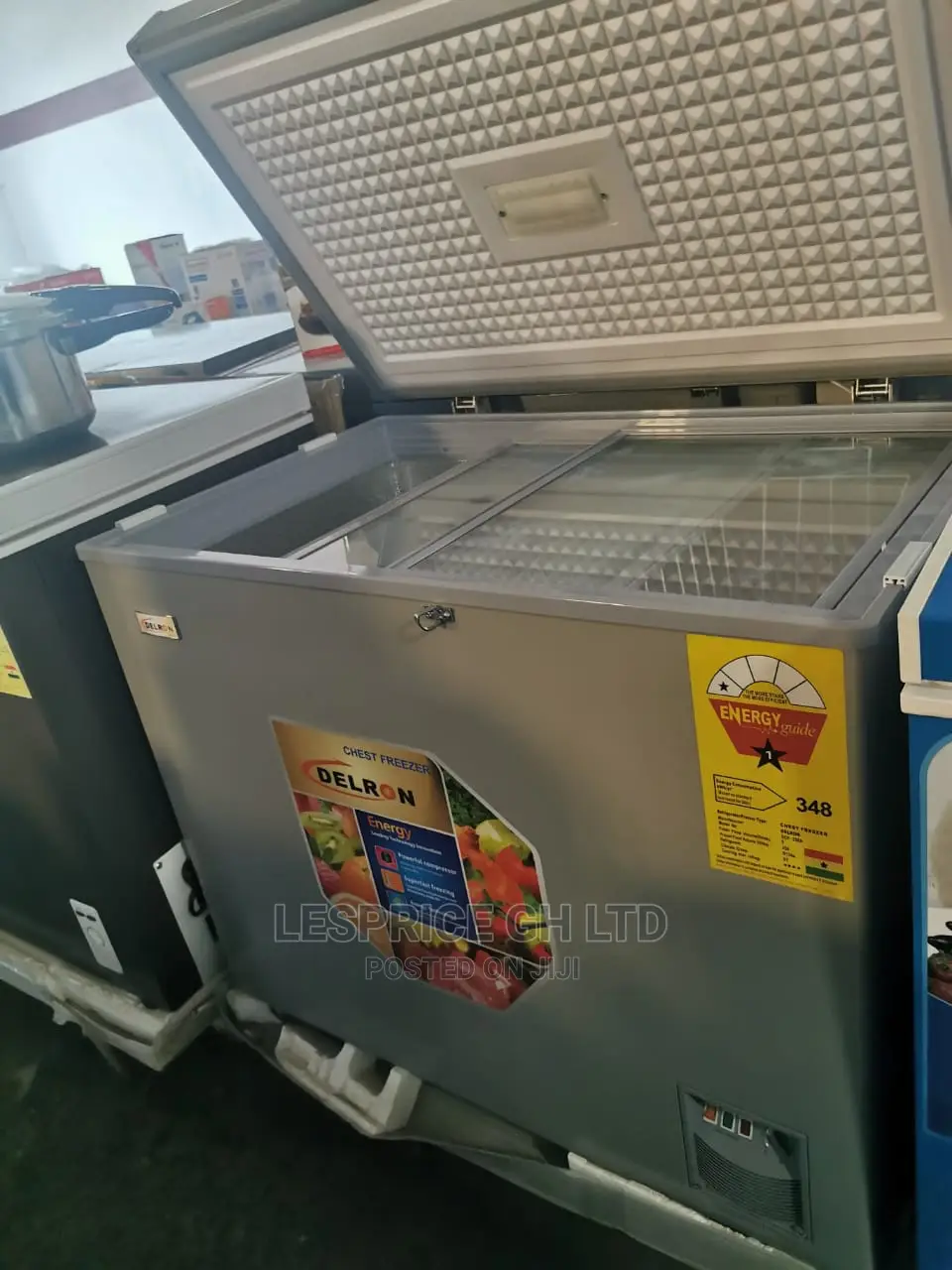 Top Delron Chest Freezer 258L