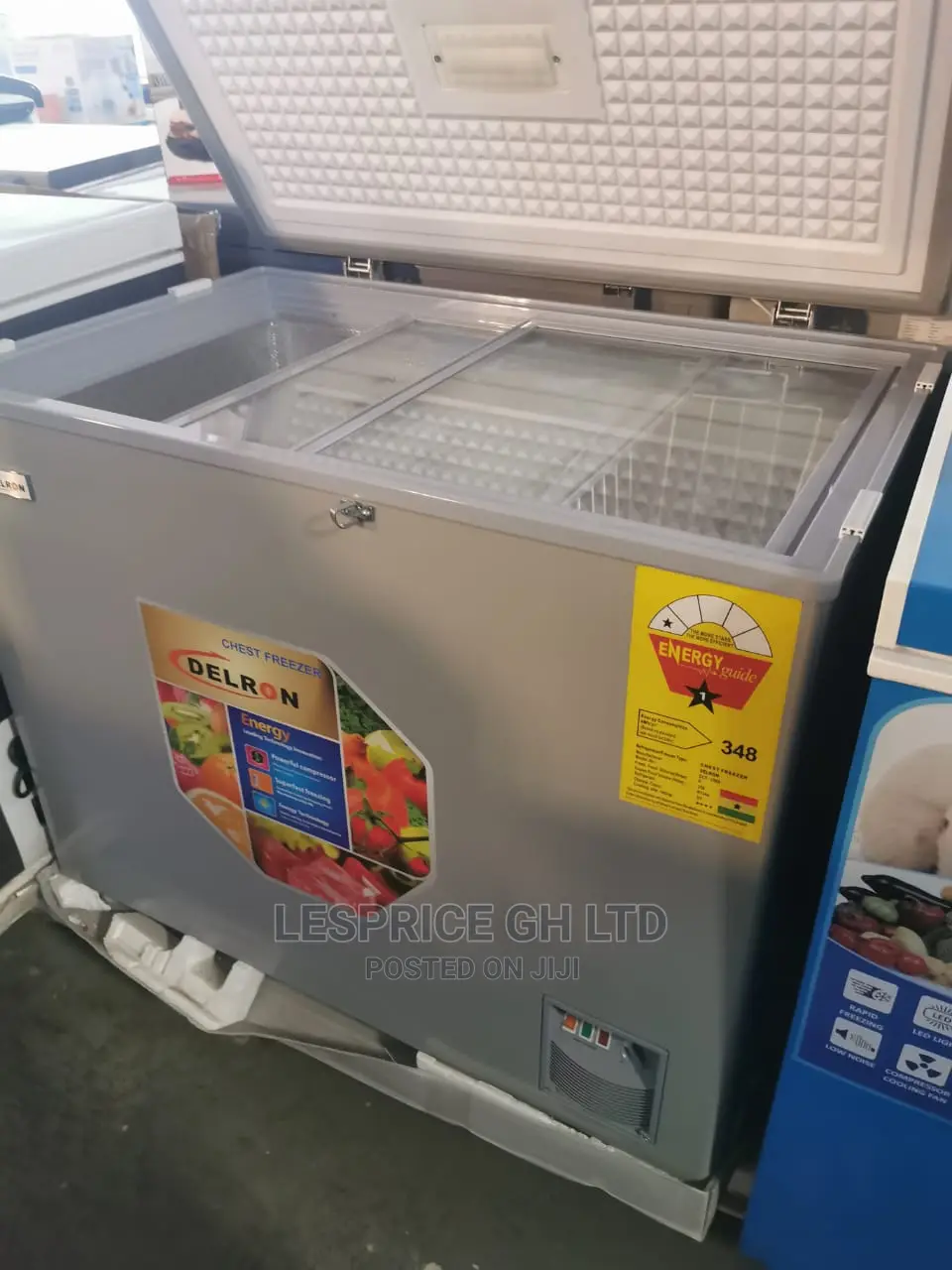 Powerful Delron Chest Freezer 258L