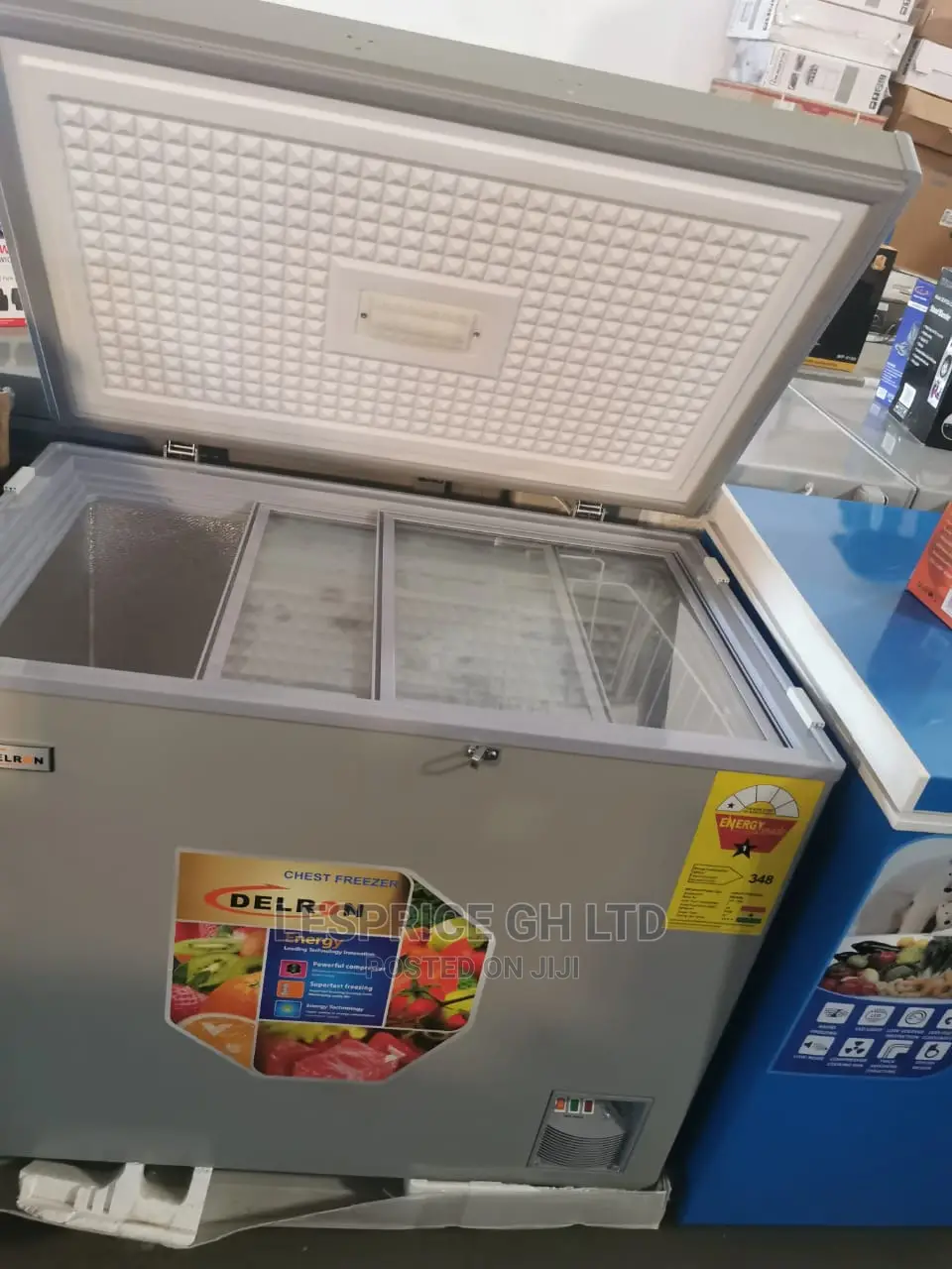 Top Delron Chest Freezer 258L
