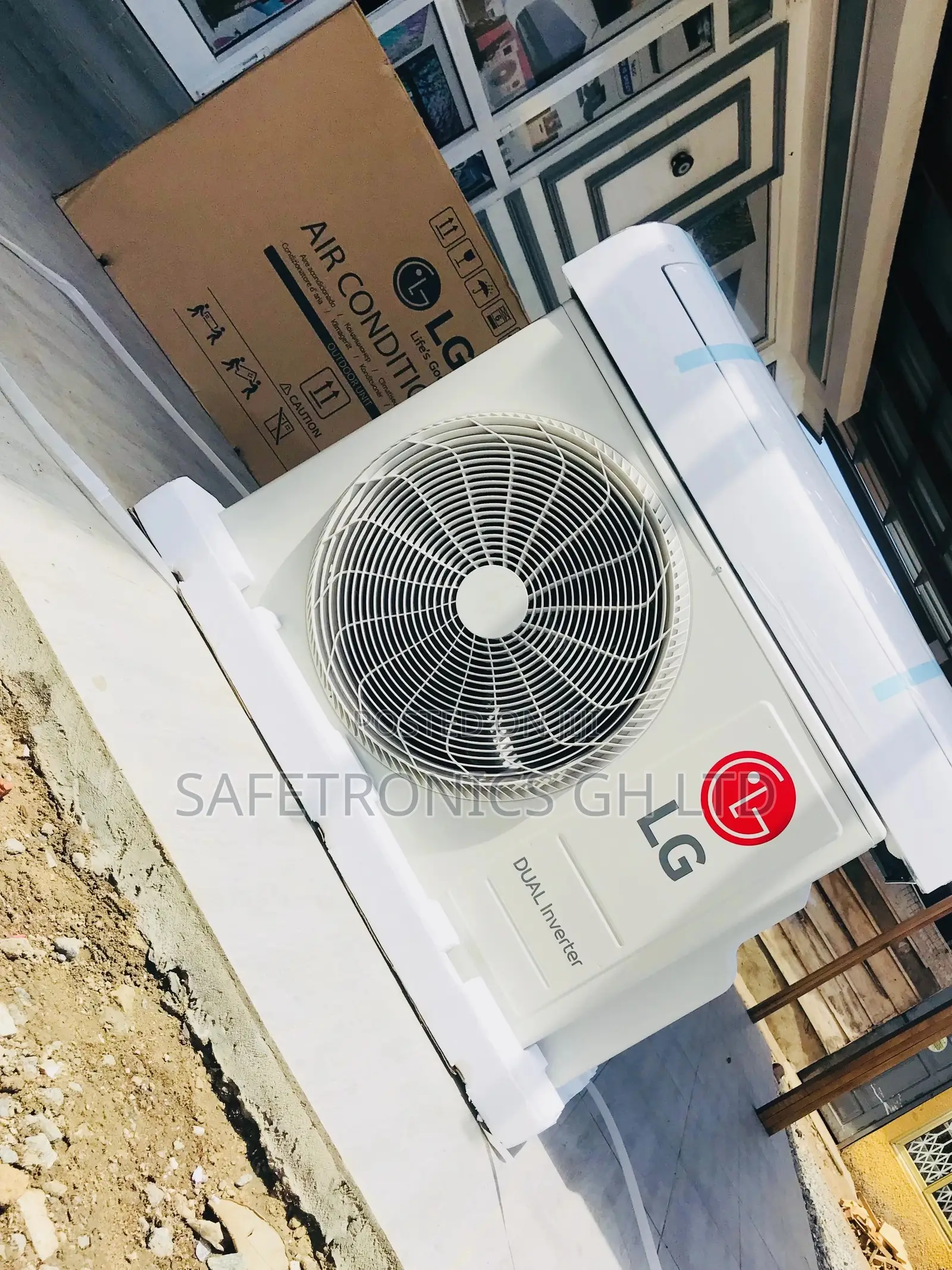 Inverter 1.5 HP LG S4-Q12ja3a3 Air Conditioner