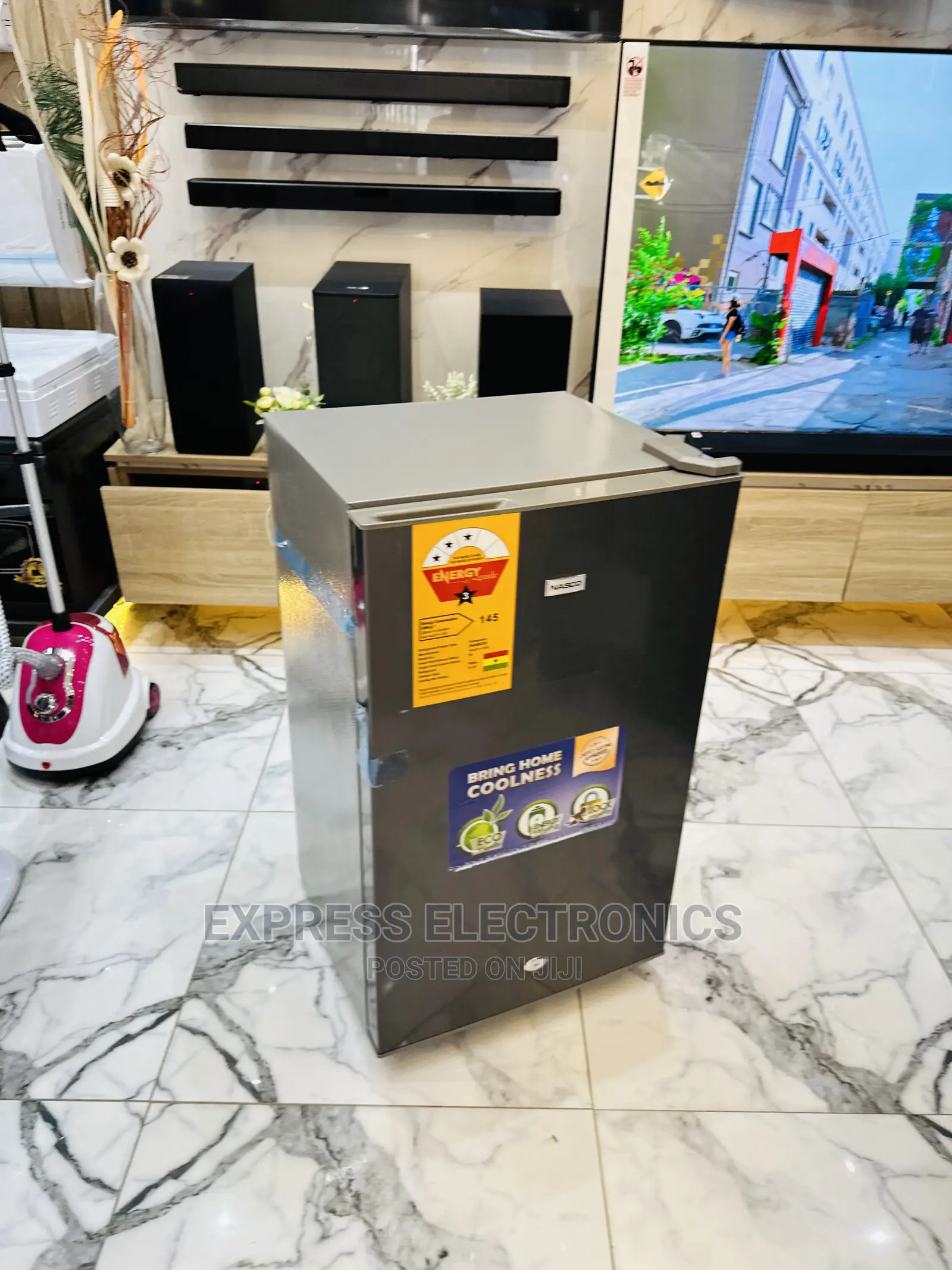 Compact Sleek Table Top Single Door Nasco Fridge