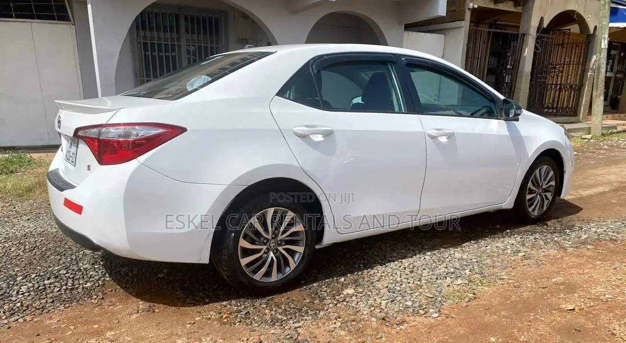 Saloon Cars, Corolla and Elantra for Rent Comes With a Driver