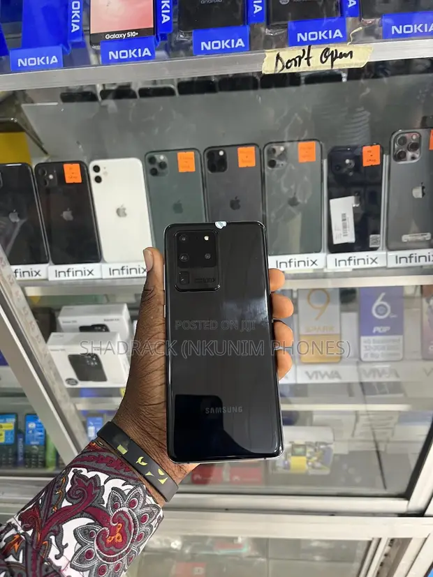New Samsung Galaxy S20 Ultra 5G 128 GB Black