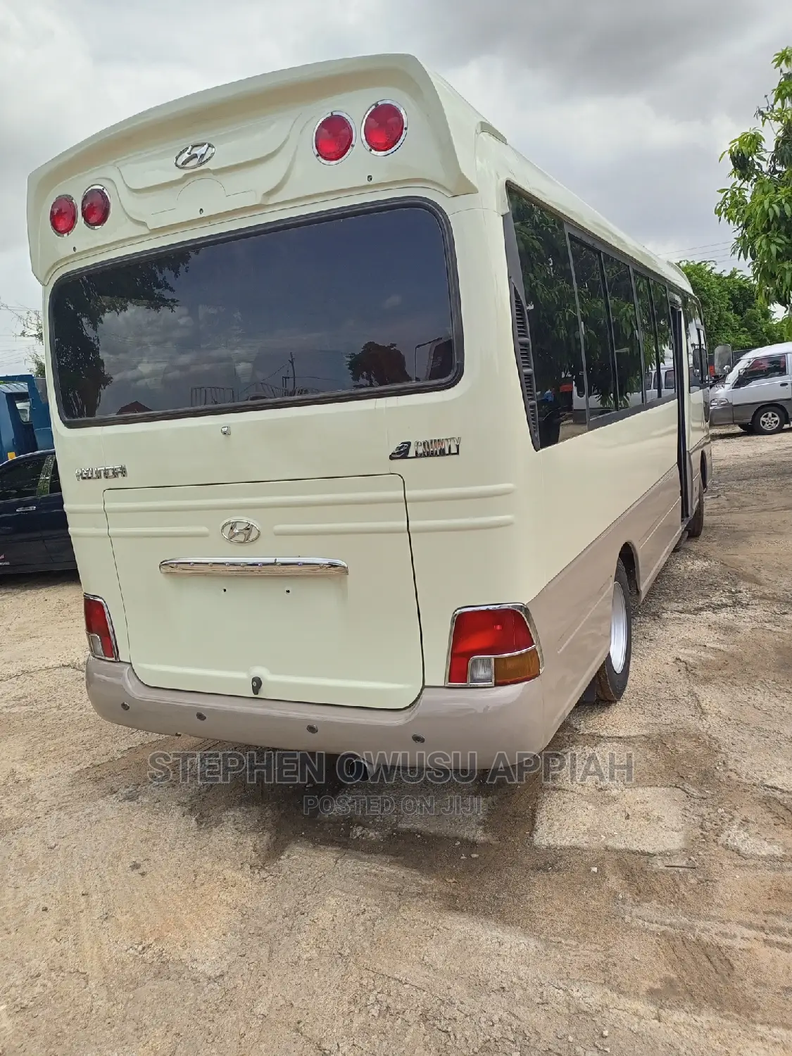 Hyundai County 2011 Grey