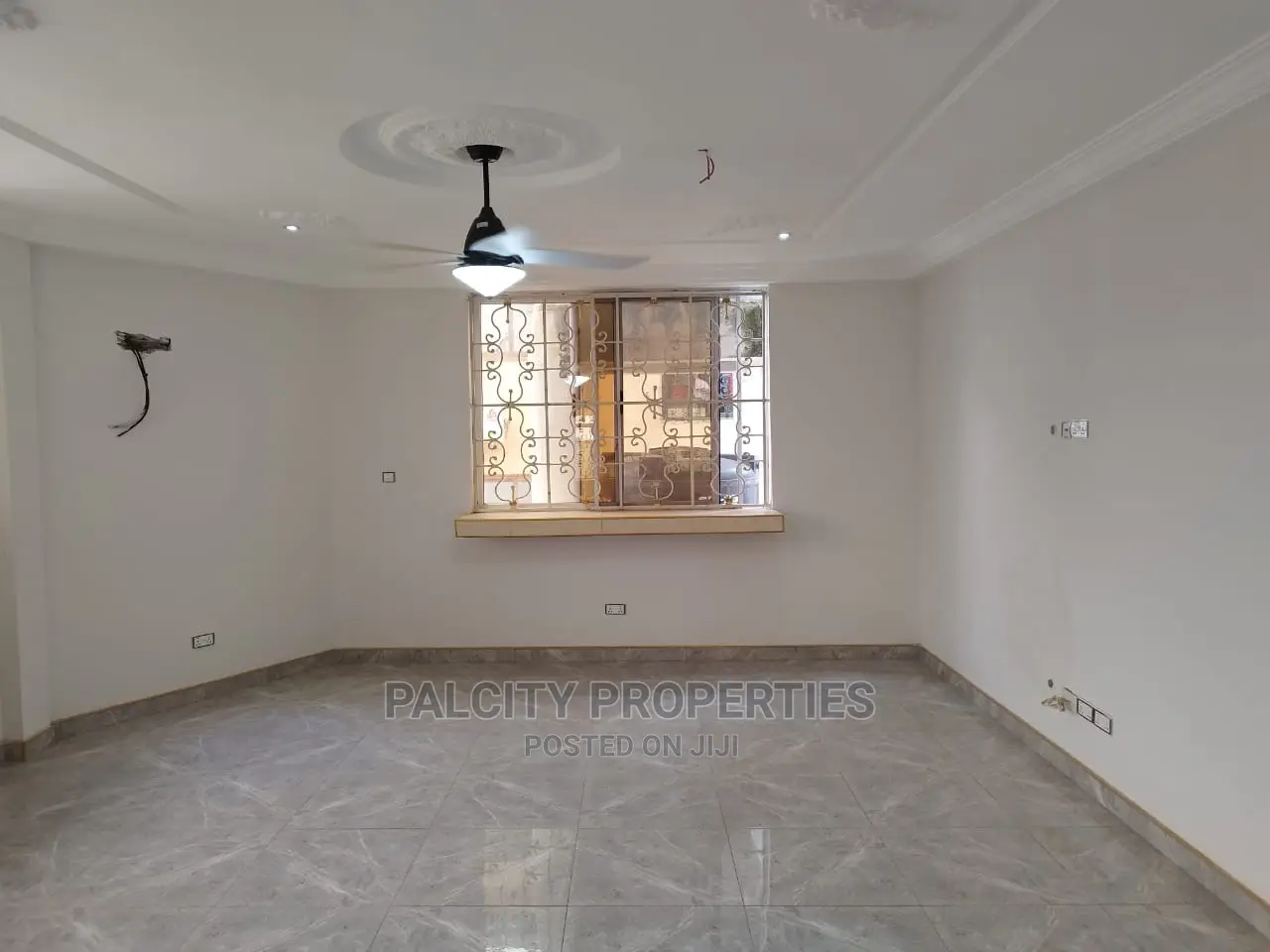 8bdrm Mansion in Hilltop, Kumasi Metropolitan for sale