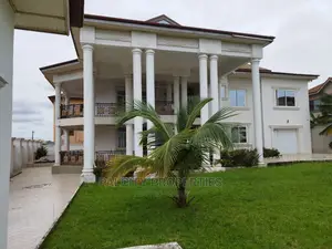 8bdrm Mansion in Hilltop, Kumasi Metropolitan for sale