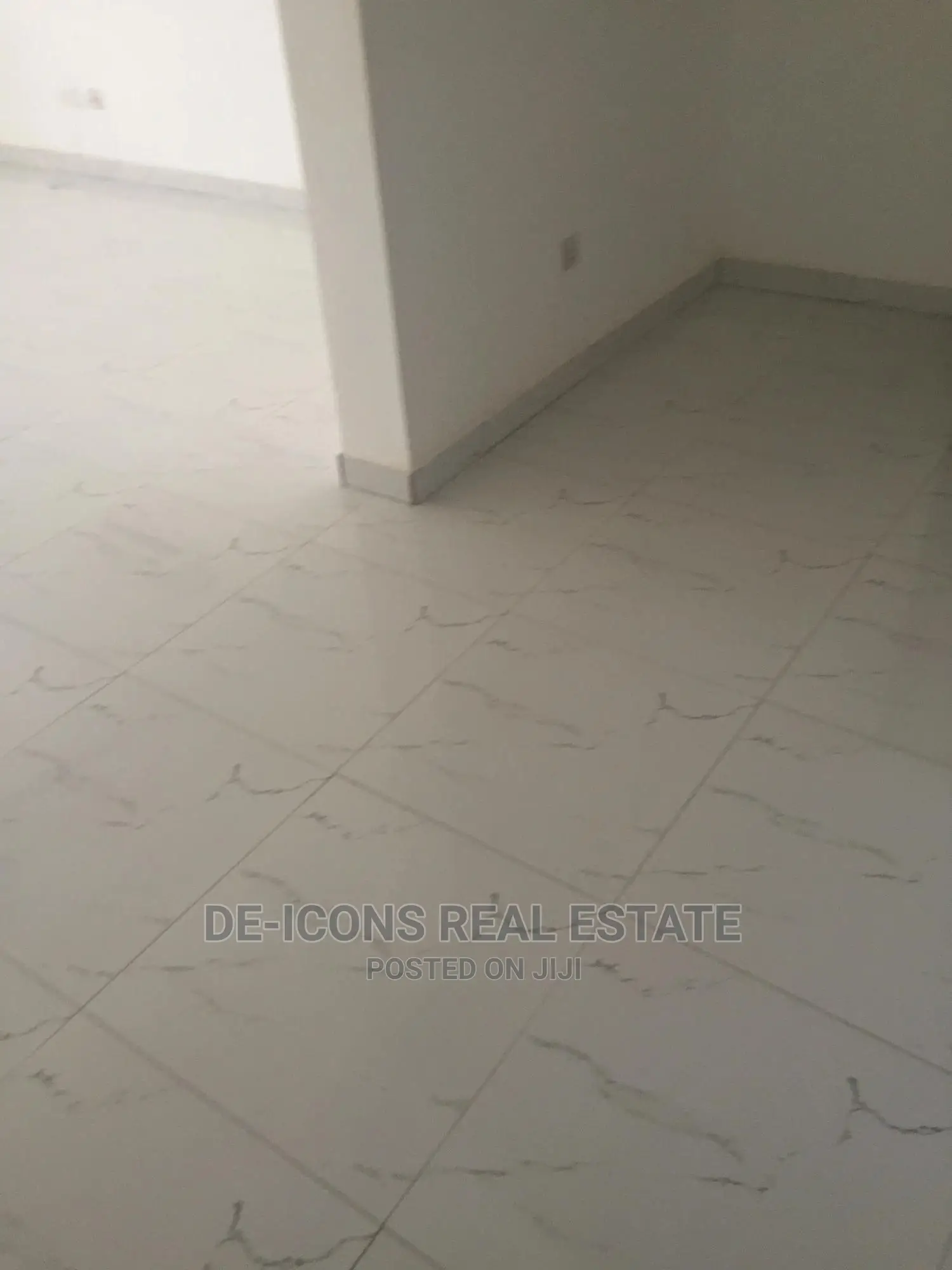 2bdrm Duplex in De-Icons Real, Ga South Municipal for rent
