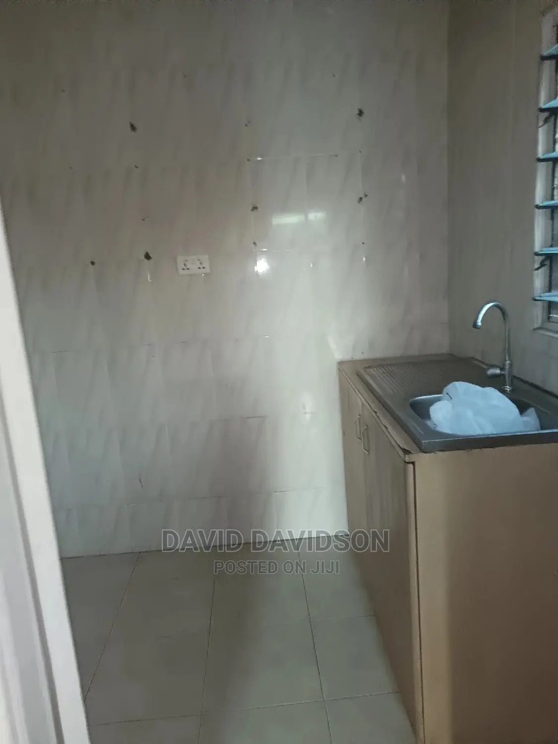 1bdrm Apartment in Chamber And Hall, Tema Metropolitan for rent