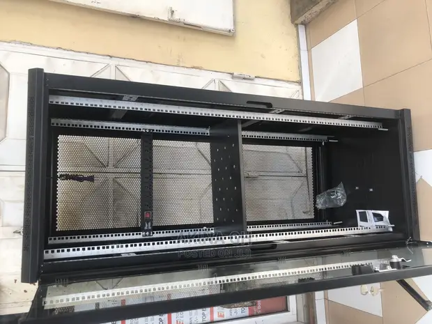 32u Network Cabinet 600x600 With Fan 5