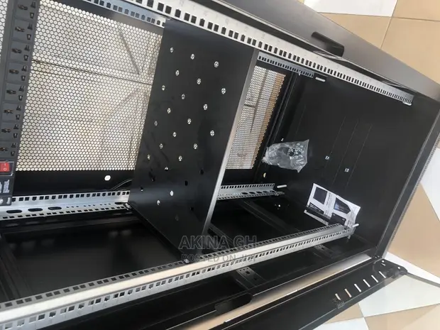 32u Network Cabinet 600x600 With Fan 8