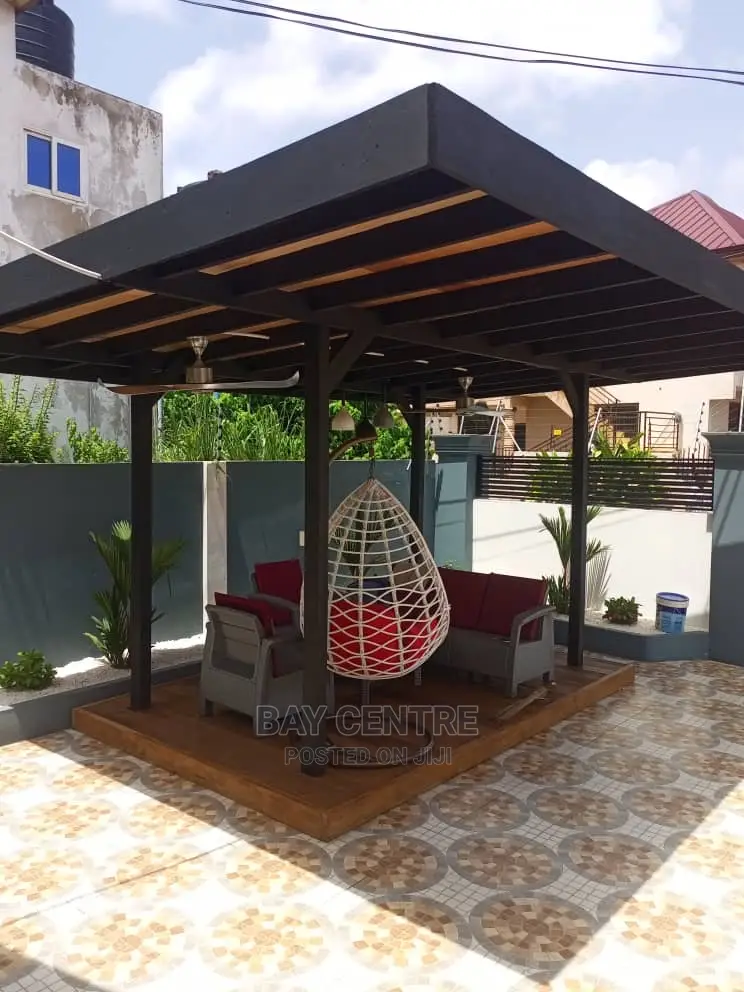 Morden Pergola