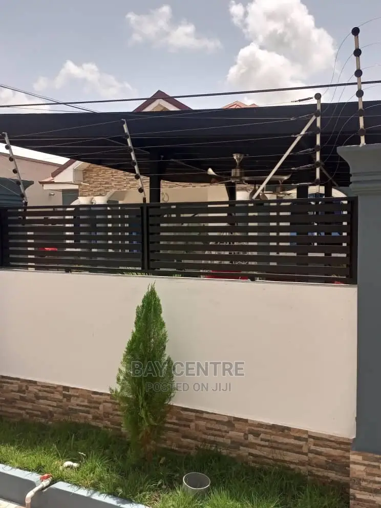 Morden Pergola