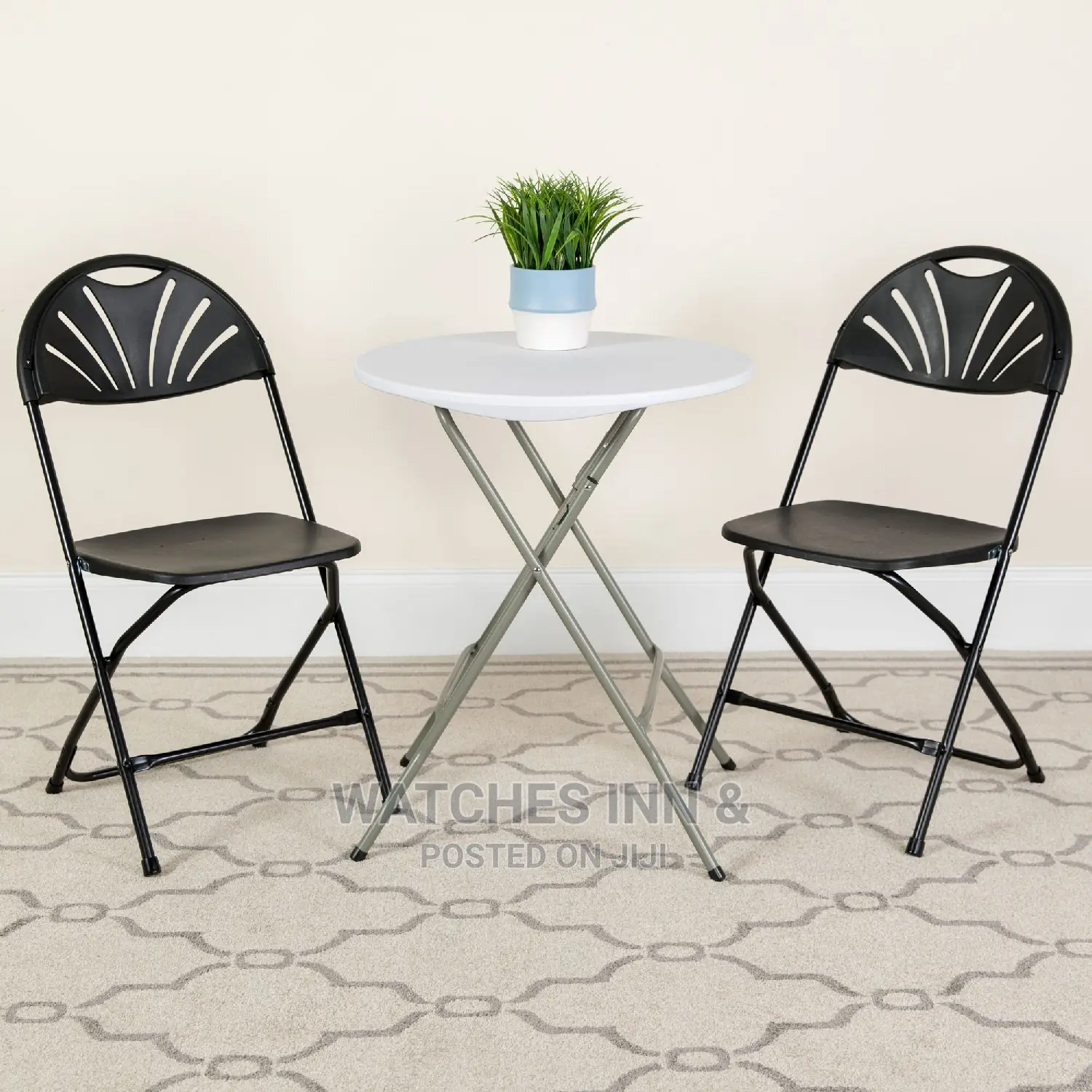 Fan Back Foldable Chair Black