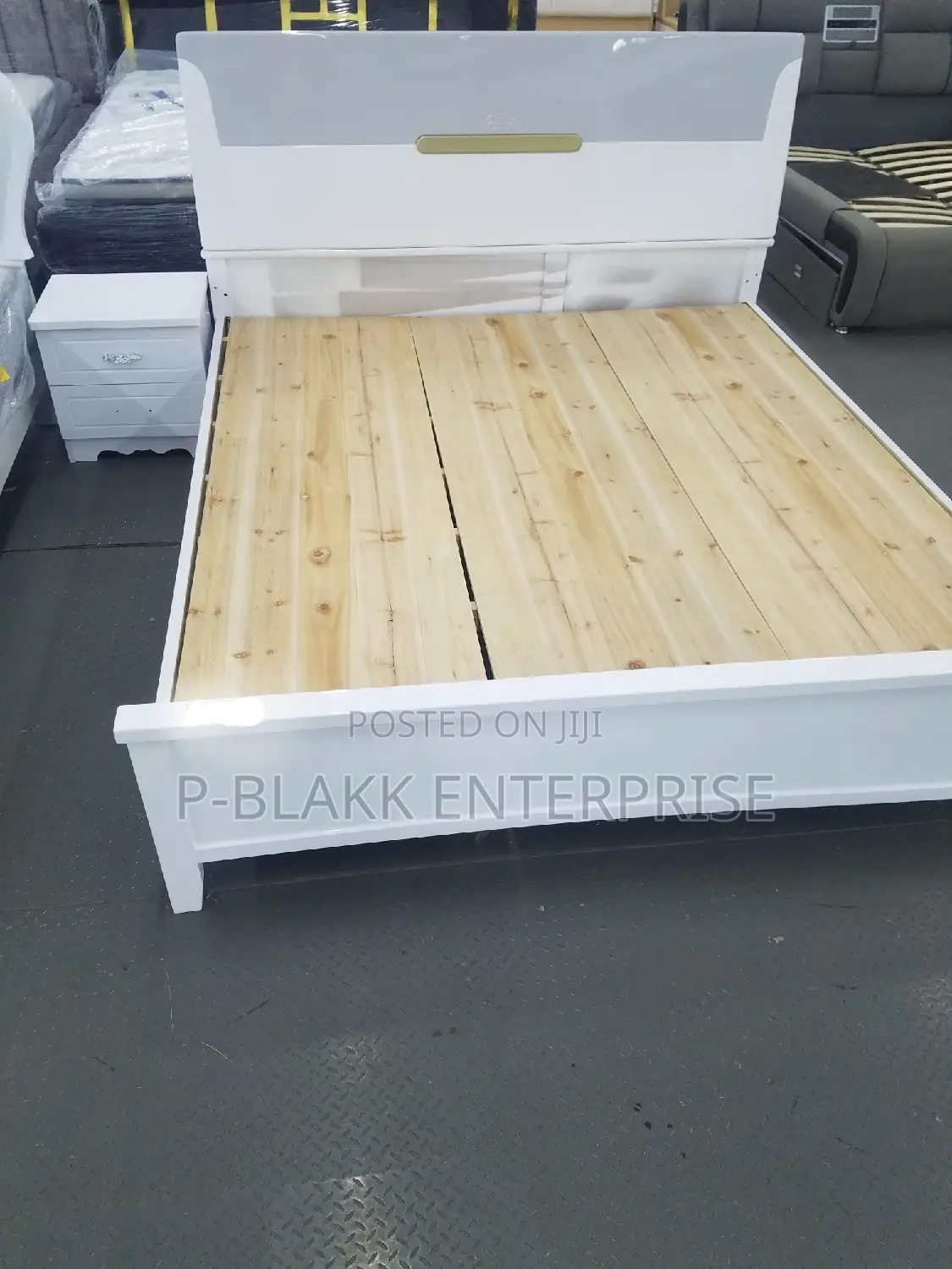 Queen Size Bedframe