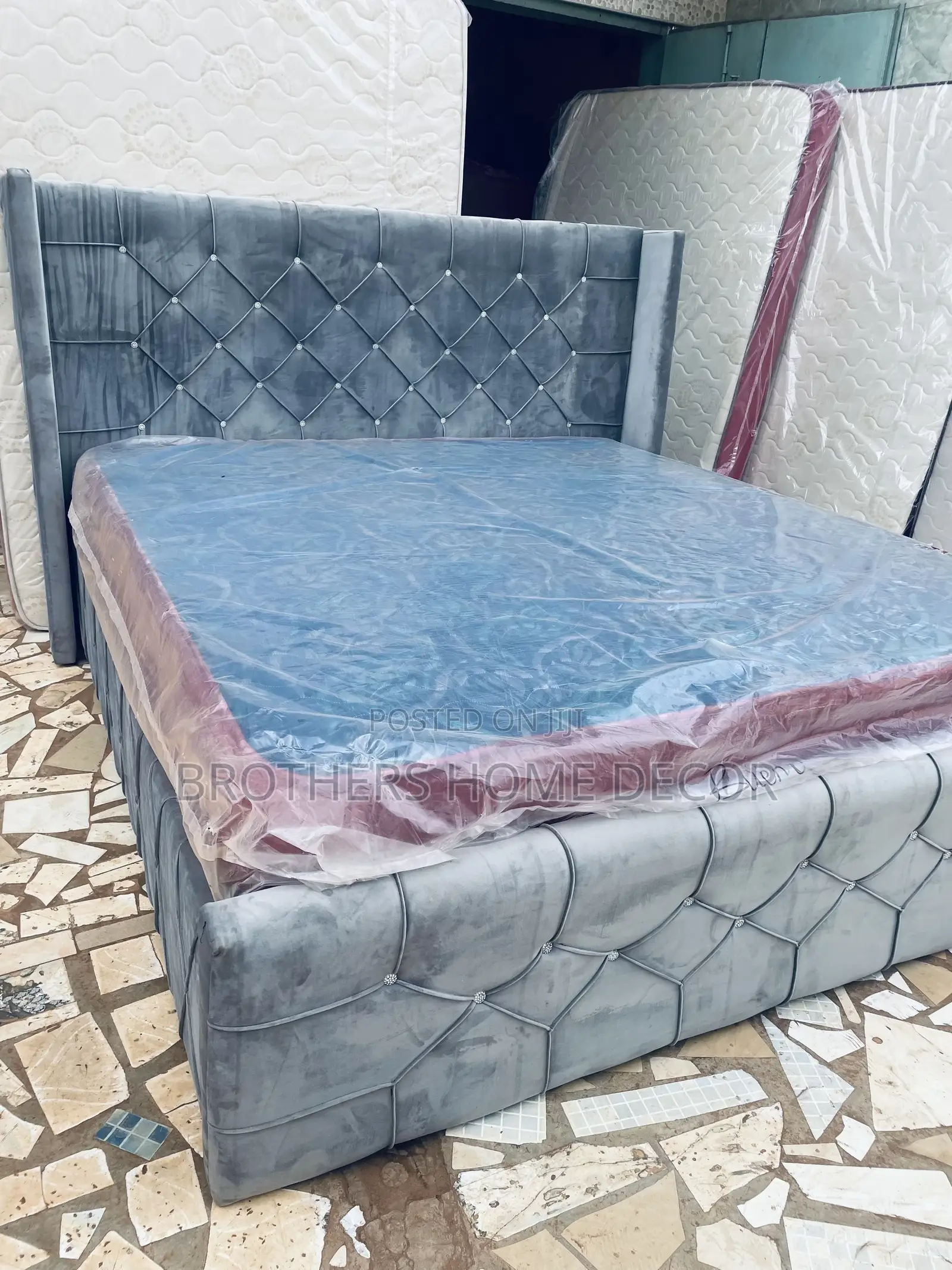 Great Queen Size Mattress and Bedframe 72X75