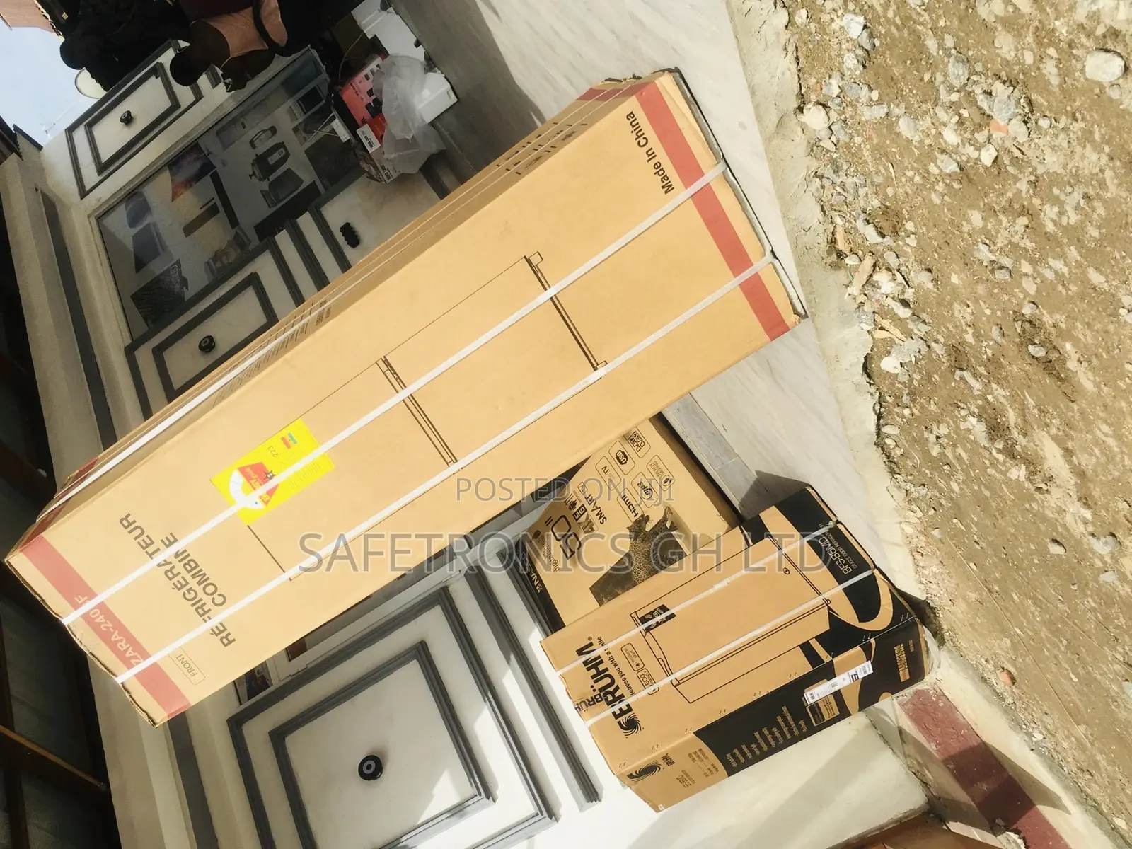 Refrigerator Zara-240 Bottom Freezer 🫶