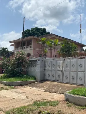 5bdrm House in Dzorwulu for sale