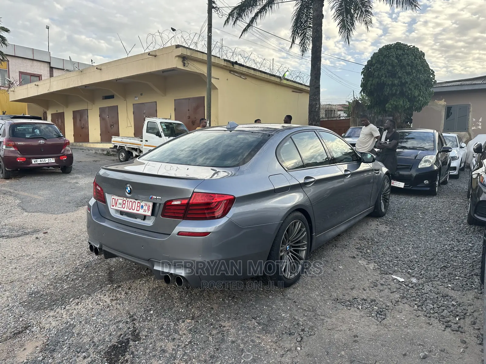 BMW M5 Base RWD 2016 Gray