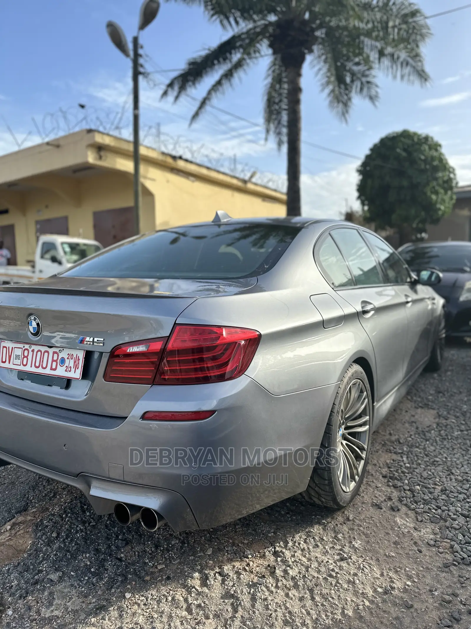 BMW M5 Base RWD 2016 Gray