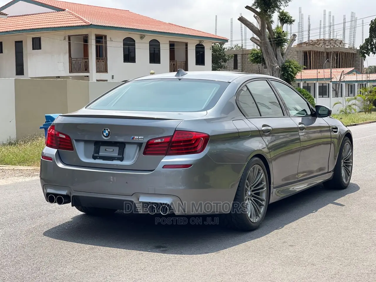 BMW M5 Base RWD 2016 Gray