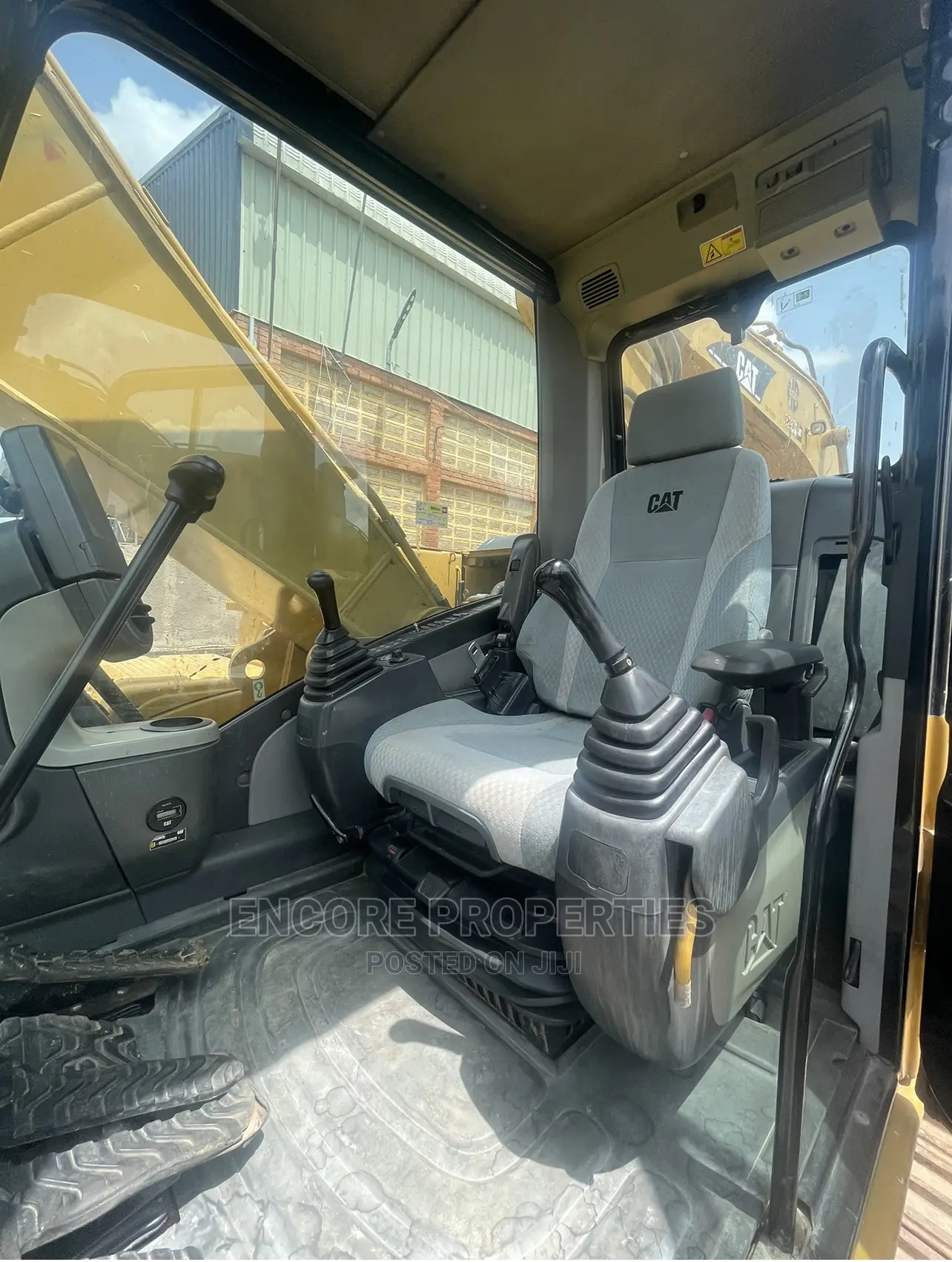 320DL Excavator Now Selling