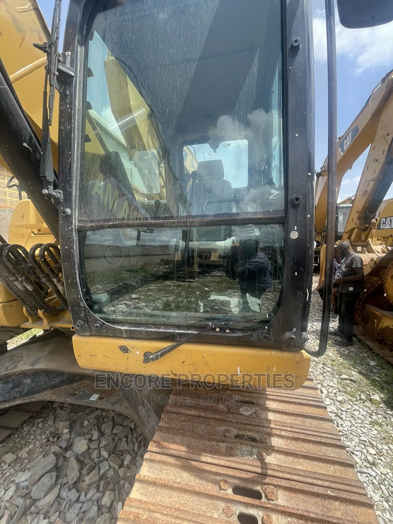 320DL Excavator Now Selling