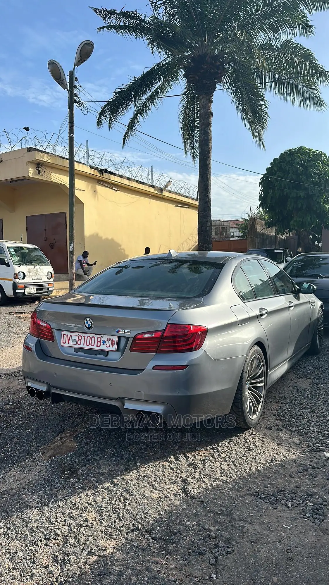 BMW M5 Base RWD 2016 Gray