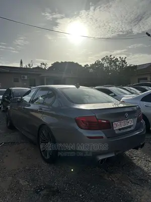 BMW M5 Base RWD 2016 Gray