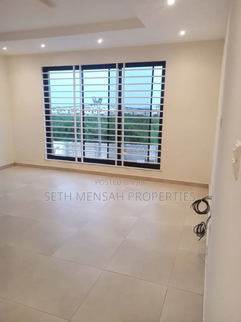 4bdrm House in Ashaley Botwe for sale