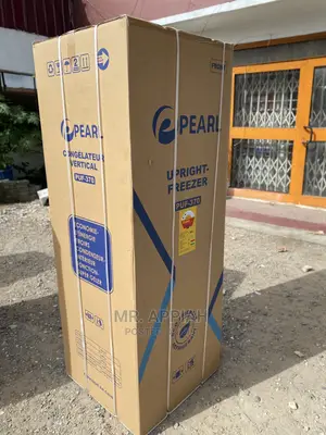 High Quality Pearl Upright Freezer Available(PUF-370) 