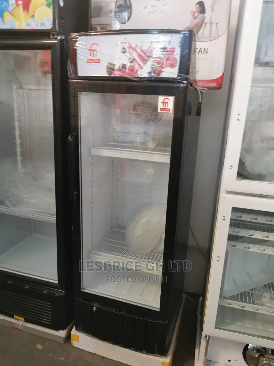 Unique Fairmate Display Fridge 190L