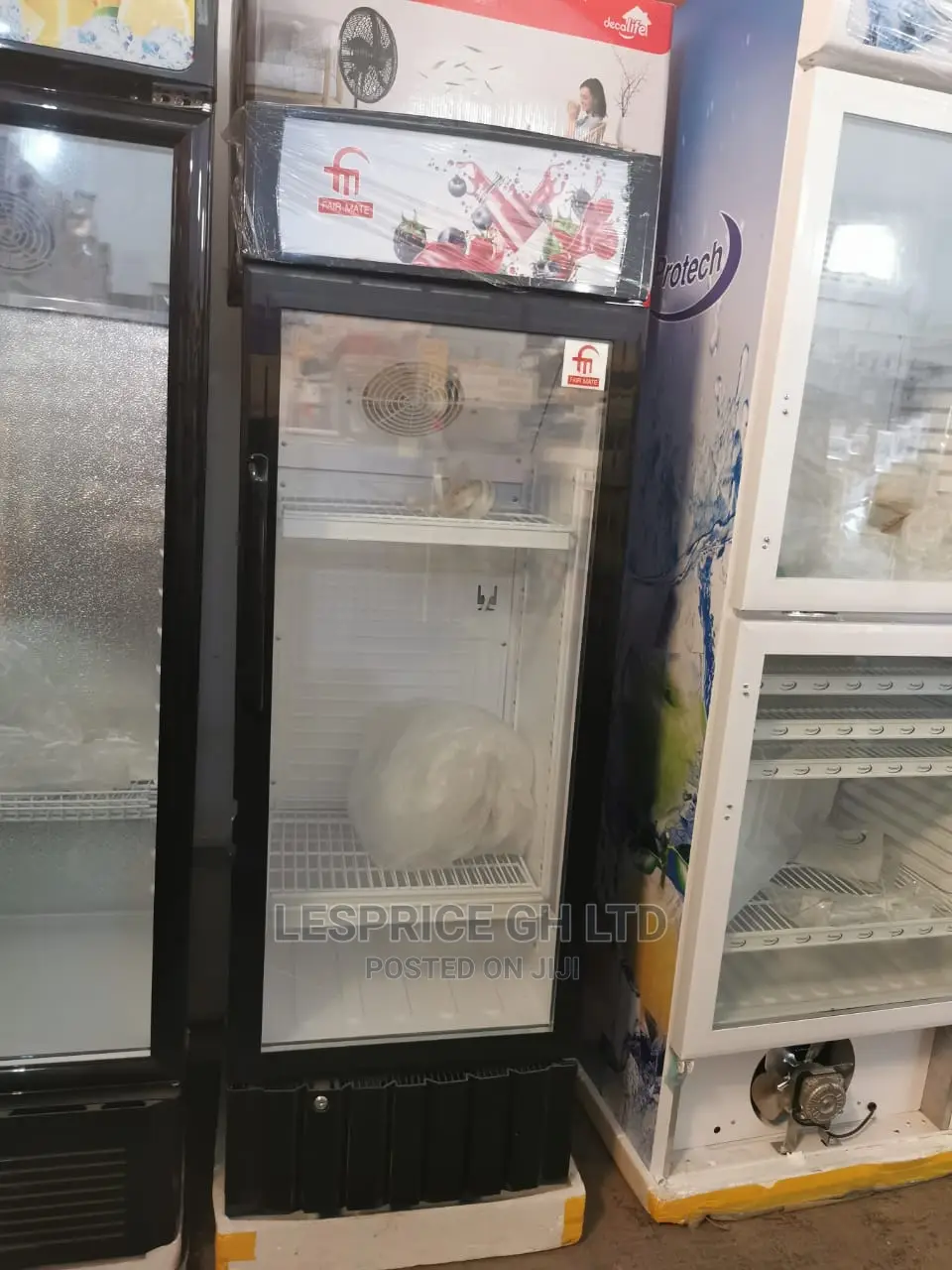 Good Looking Fairmate Display Fridge 190L