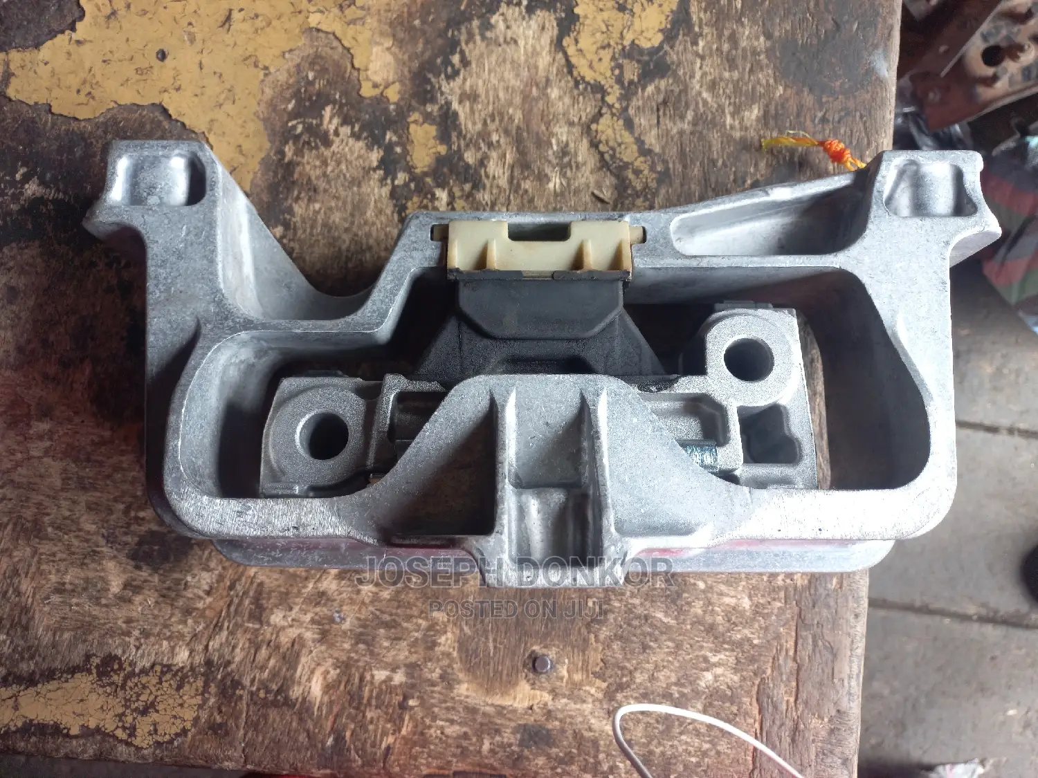 Benz Cla 250 and W204 C250 Gearbox Seat/Mount