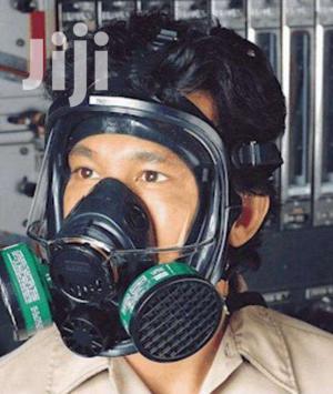 Gas Mask Honeywell