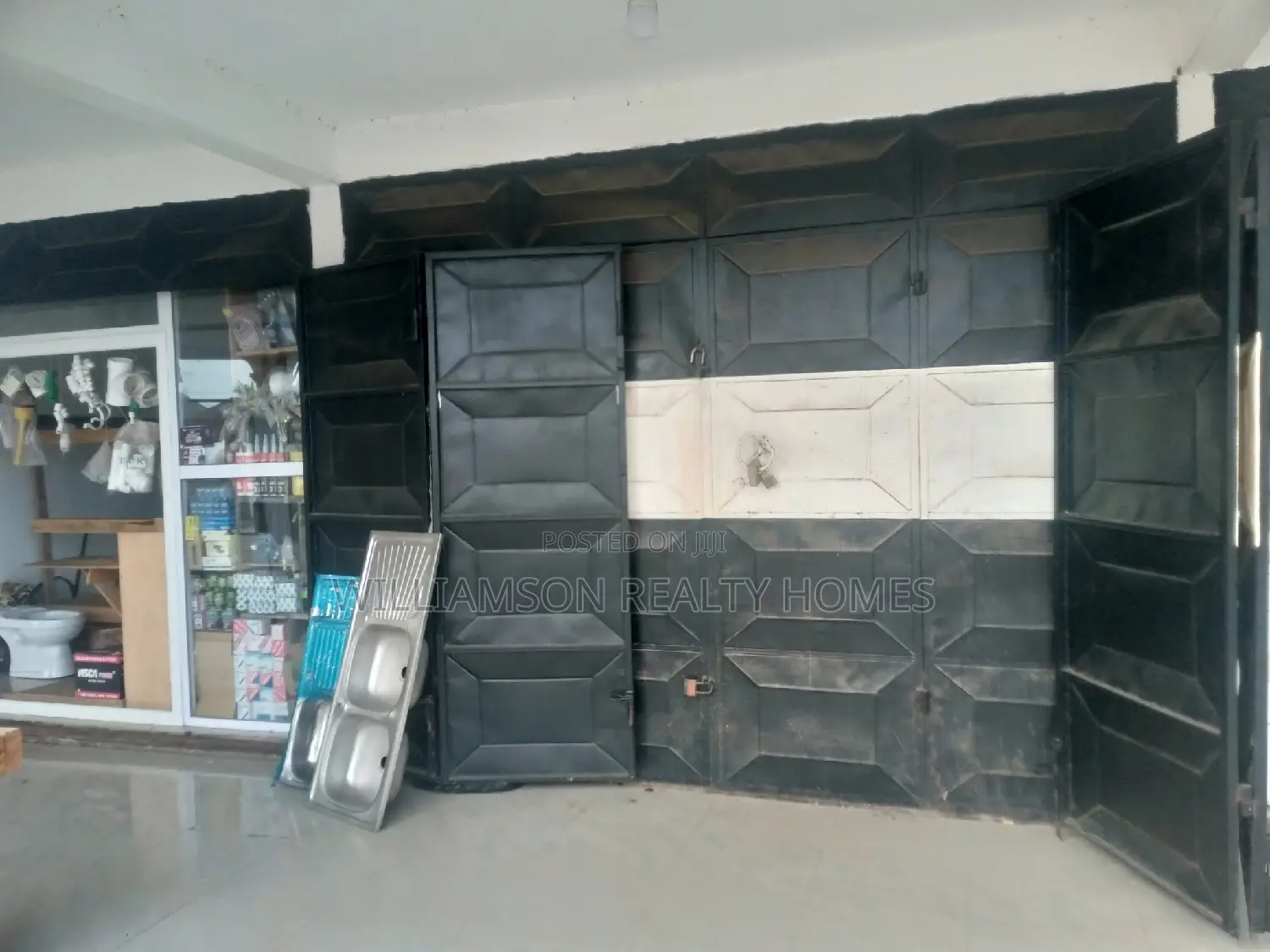 Busy Store/Shop/Office Space/Showroom