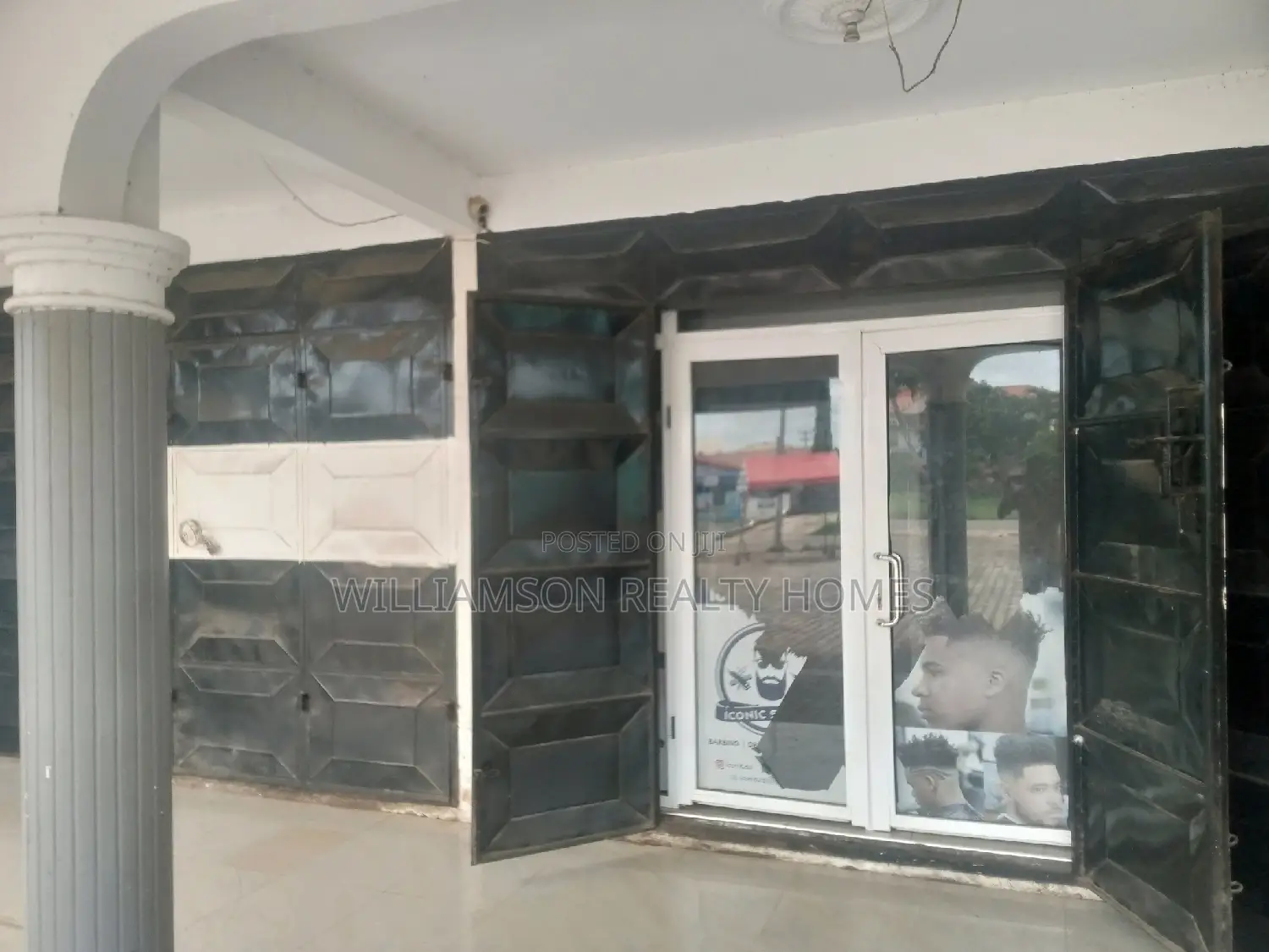 Busy Store/Shop/Office Space/Showroom