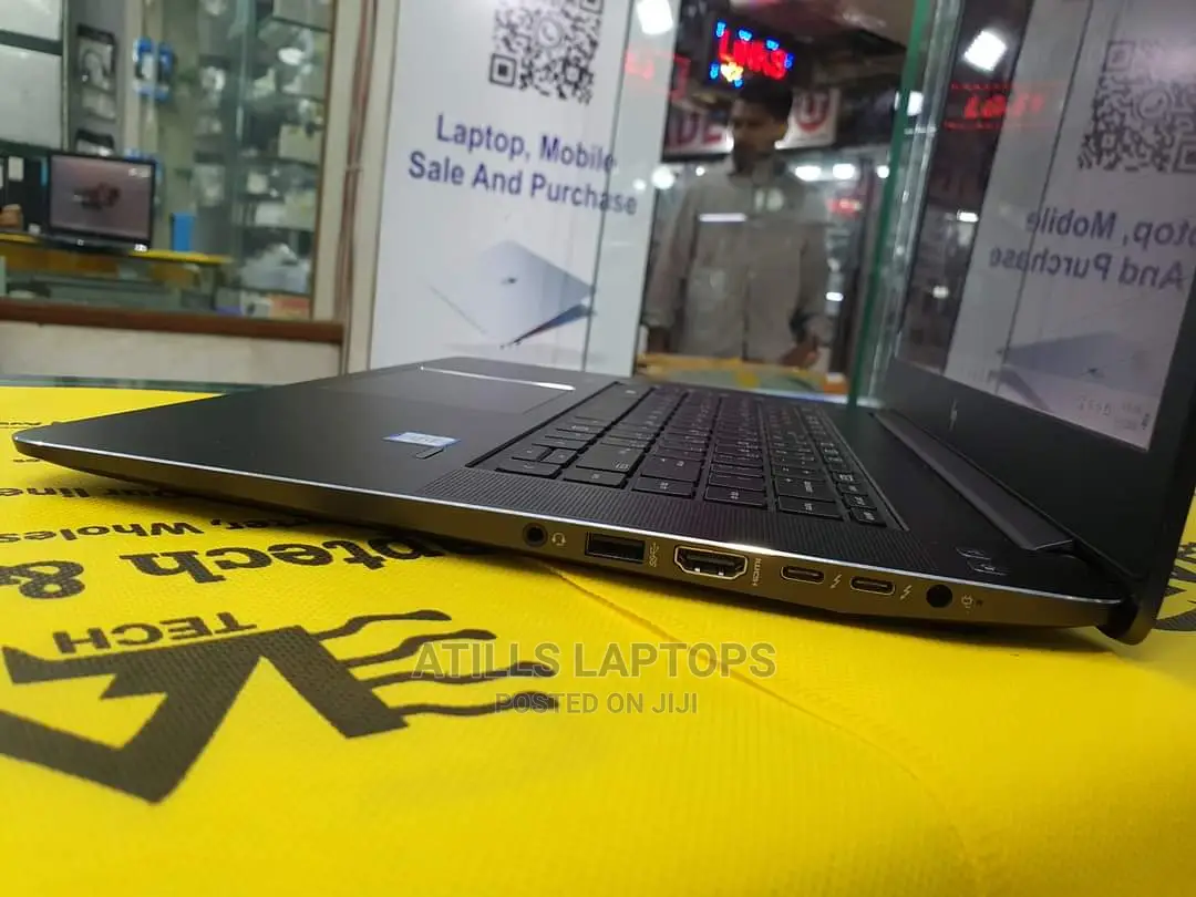 New Laptop HP ZBook 15 G4 32GB Intel Core I7 SSD 512GB