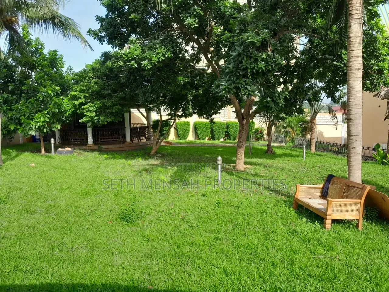 Furnished 6bdrm House in Achimota for sale